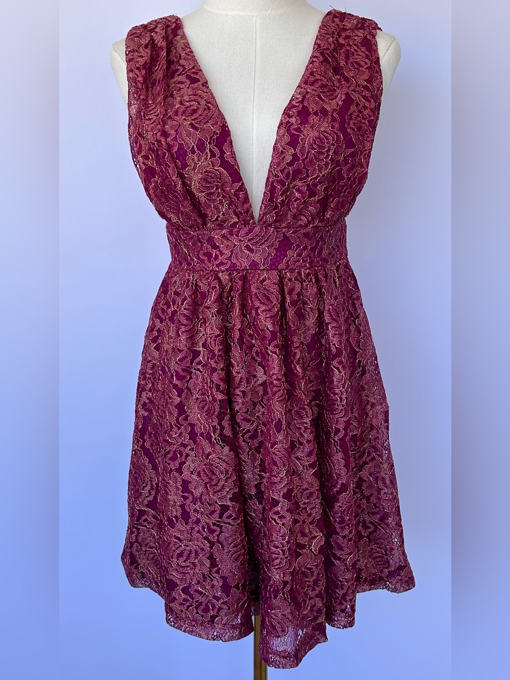 Lulus Women’s Tawny Magenta Metallic Lace Skater Dress Deep V Front/Back Size XS